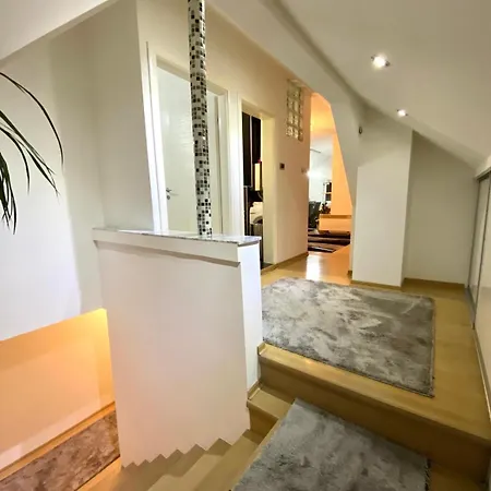 公寓 Luxury Black & White *