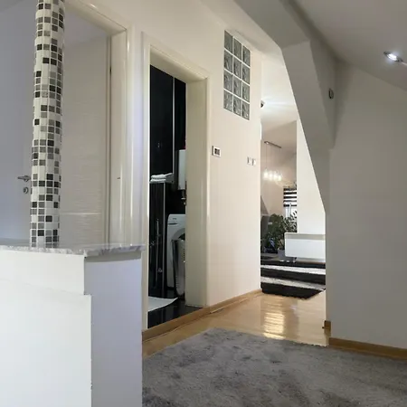 Luxury Black & White *