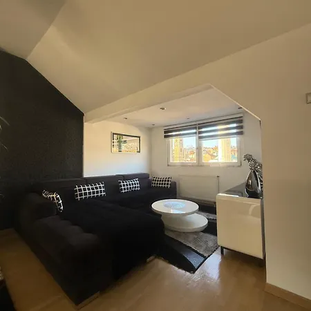 Lägenhet Luxury Black & White Sarajevo