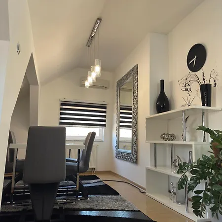 Luxury Black & White * 사라예보