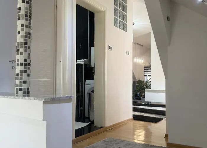 Luxury Black & White *