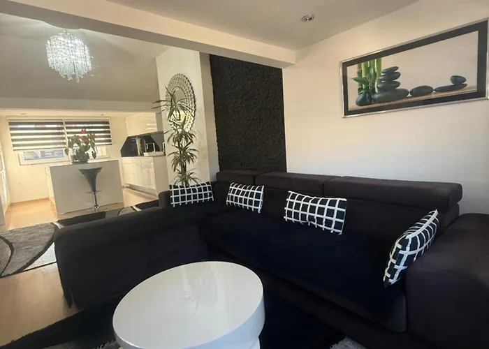 Luxury Black & White * Sarajevo