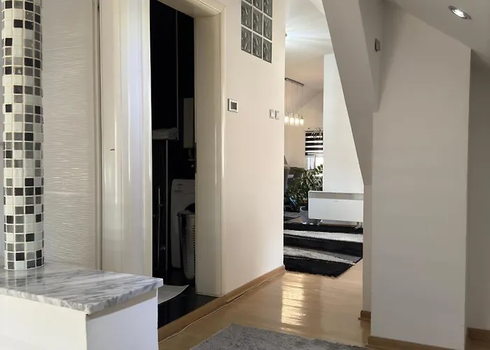 Luxury Black & White *